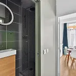 Charming 2-room Loft-style Near Montmartre * 파리