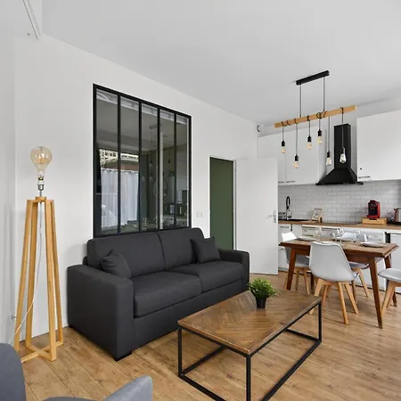 Charming 2-room Loft-style Near Montmartre