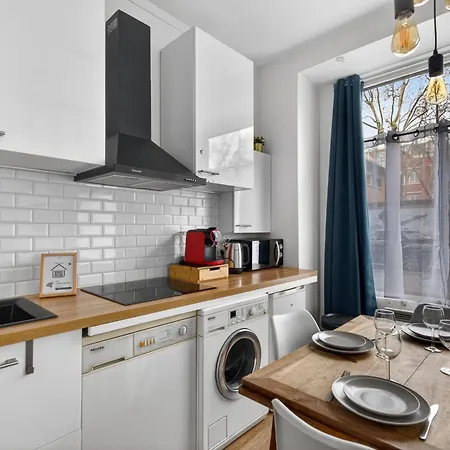 Apartment Charming 2-room Loft-style Near Montmartre *