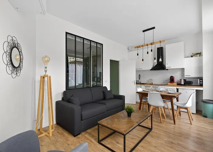 Charming 2-room Loft-style Near Montmartre